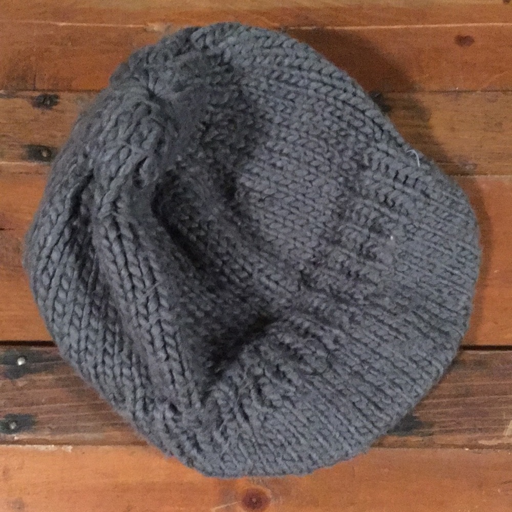 Winter hat - Picture 3 of 3